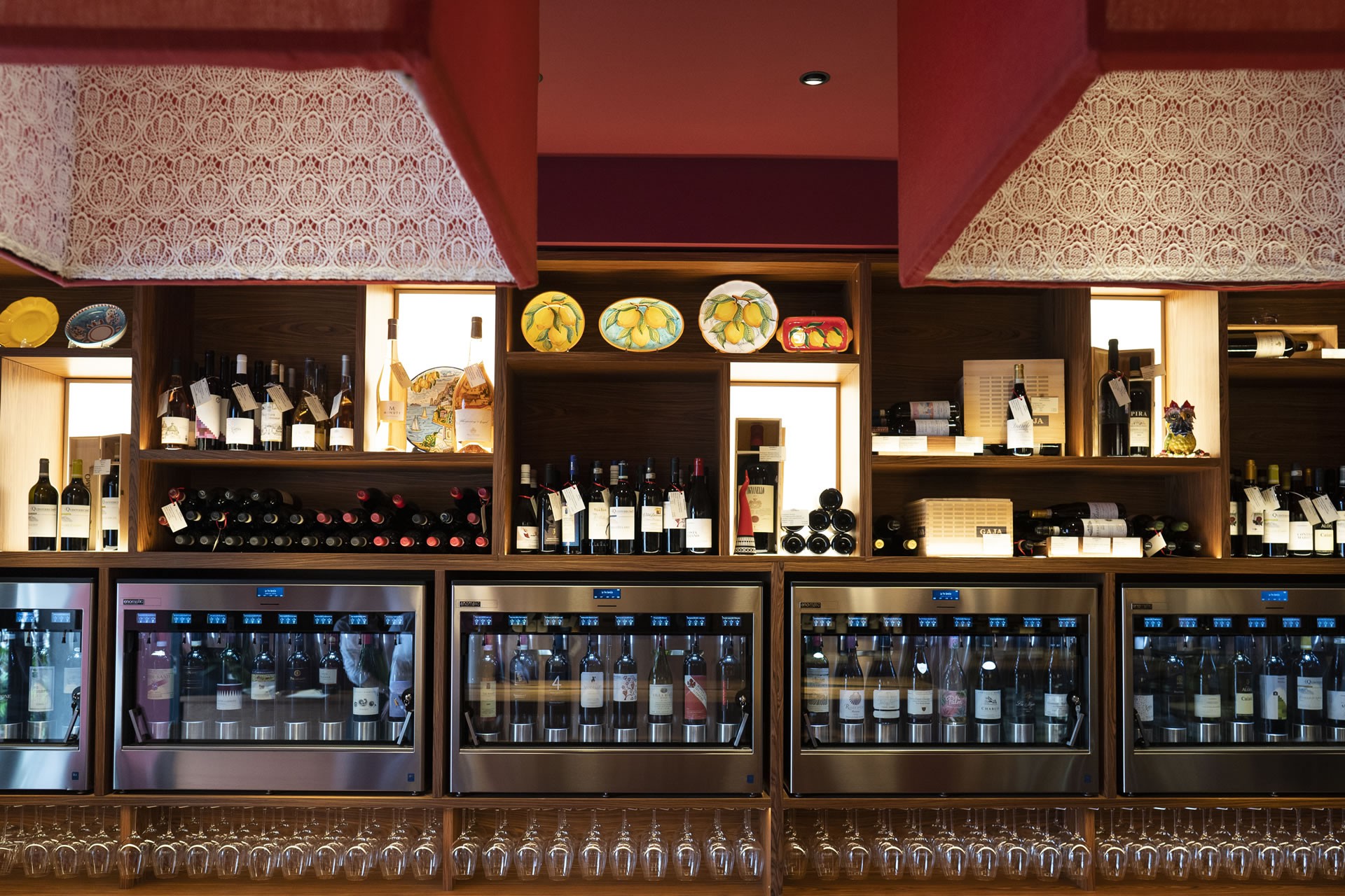 Wine Bar & Shop in the Heart of Positano